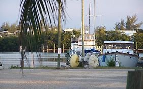 Floating Sea Cove Resort And Marina